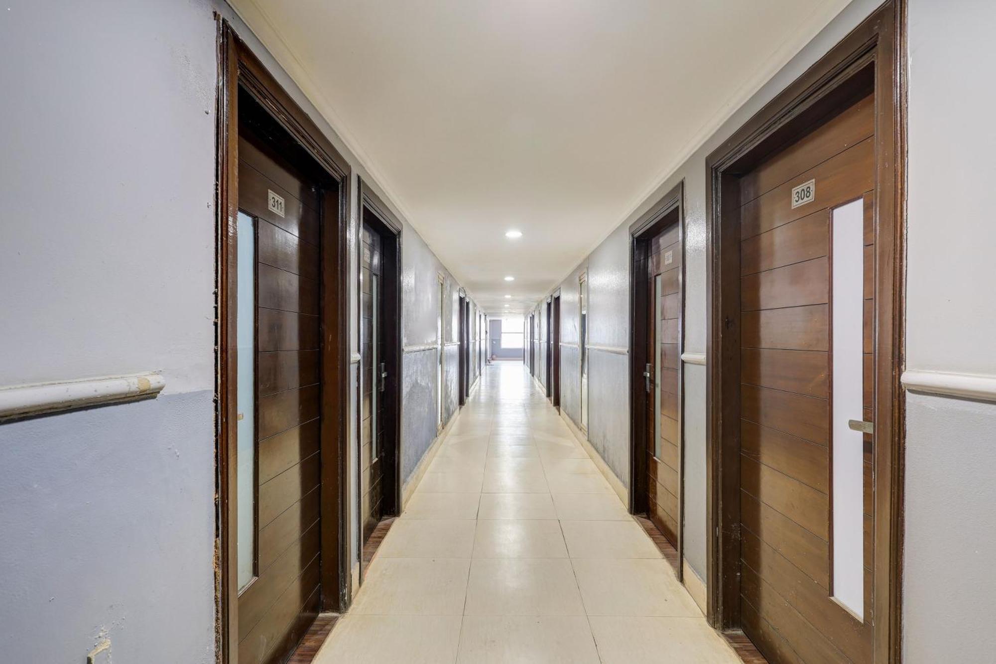 Hotel Super Townhouse Sector 38 Gurgaon Near Medanta Exterior foto